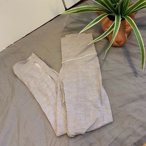 Aerie 3/4 Capri gray leggings! Worn once size S